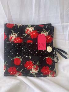 The Handy Wallet - Rose’s & Dots