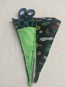 Gift: Scissors - Kiwi