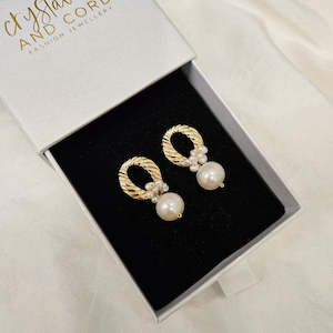 Esme - golden oval and natural cultured freshwater pearls stud earrings