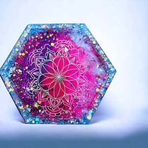 Jewellery: Resin Art Trinket Trays.