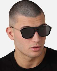 Nuqe Martinez Sunglasses Black/Gold