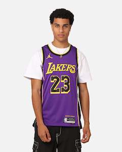 Nike Los Angeles Lakers Lebron James Dri-FIT Swingman Jersey Field Purple