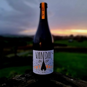 Liquor store: 2023 Vandal Pet-Bat