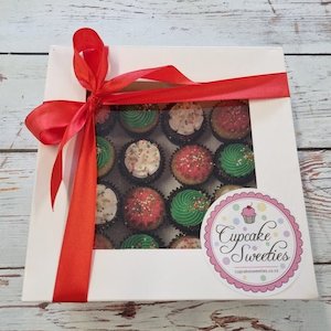 Christmas Mini Cupcakes 2024