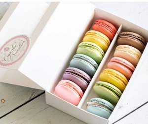 Road construction, repair or sealing: Gift Boxes of Macarons