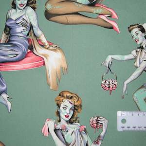 Pin Up Girls - Beauties and Brains