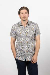 Brody Short Sleeve Shirt: Glade (the last few)