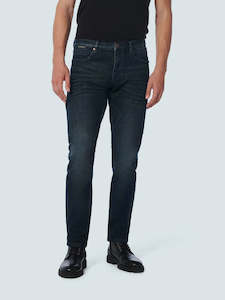 Menswear: No Excess Jean Relaxed 715: Dark Denim