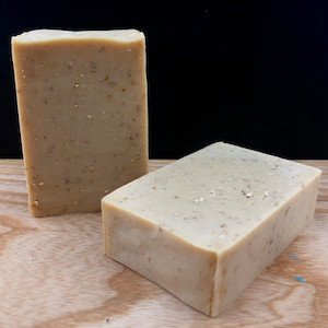 Oatmeal, Milk & Honey Exfoliating Soap dlyte