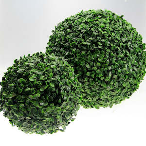 Gardening: Large Topiary Ball