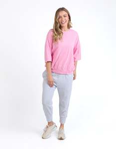 Womenswear: Elm Mazie Sweat 81X4018 - Strawberry Pink