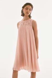 Womenswear: 251767 Chiffon and Lace Sleeveless Pleated Dress