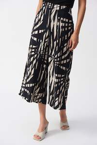 Womenswear: 251159 Tropical Print Culottes