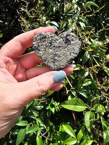 Shungite & Pyrite Heart A