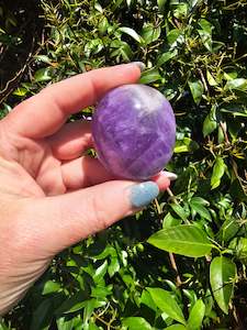 Palmstones: Amethyst Palm Stone D