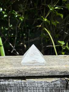 Pyramids: Scolecite Pyramid B