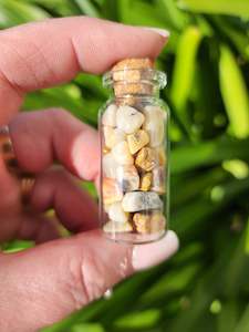 Crazy Lace Agate Crystal Chip Bottle