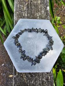 Labradorite Dark Crystal Chip Bracelet