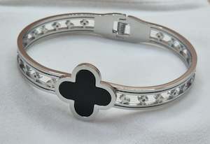 bangle: BNG8