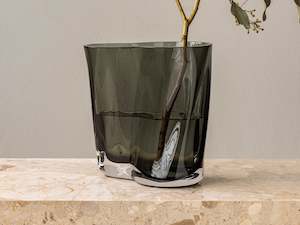 Furniture: Aer vase