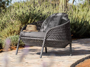 Ahnda Lounge Chair