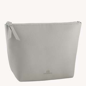 Cosmetic Bags: Travel Light Beauty Bag