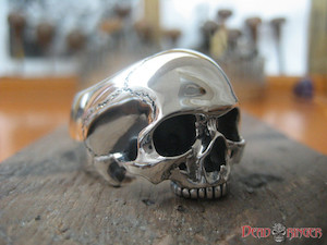 Yorick II Skull Ring deadringerjewelry