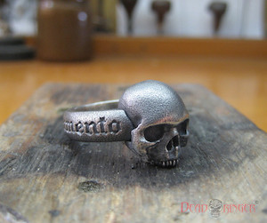 Memento Mori Skull Ring deadringerjewelry