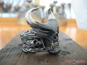 Speed Demon Skull Ring deadringerjewelry