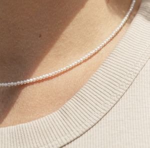 Jewellery: Petite Pearl Strand