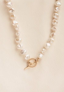 Jewellery: Keshi Pearl Corde Collier