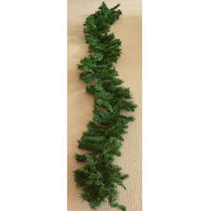 Garland - Christmas - 9ft / 274cm