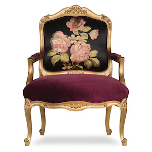 Regal Bordeaux Classic Velvet Armchairs with Golden Accents “Boston”