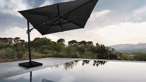 Malibu Cantilever Umbrella – Black