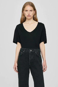 Vale Tee Black Cashmere Blend