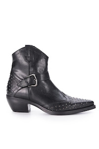 Estilo Emporio: Alamo Studded Boot Black