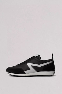 Retro Runner Sneaker Black