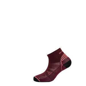 Womens Merino Clothing: RUNNING ANKLE SOCKS BEETROOT