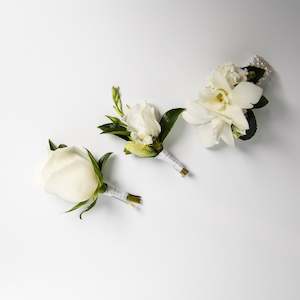 Corsages, Buttonholes & Hairpieces