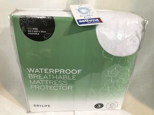 Mattress protector