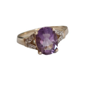 9ct Gold Amethyst ring