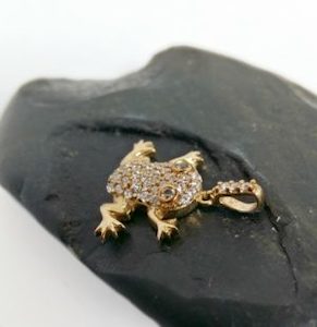 Beautiful 9ct Gold Frog Pendant