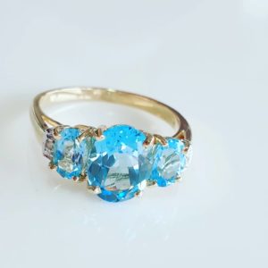 9ct Blue Topaz & Diamond Ring