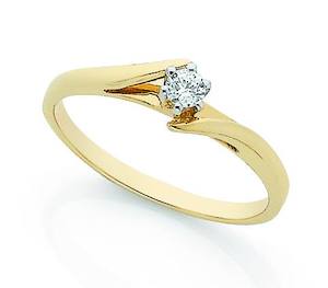 9ct Gold Diamond Solitaire Ring