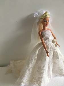 11 inch Stunning Ivory Wedding Gown Set for Barbie-sized dolls