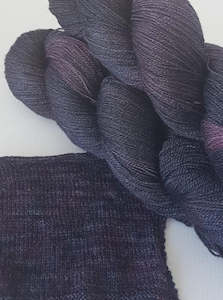 Yarn: BFL/Silk Lace - Black orchid