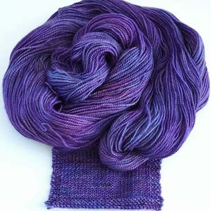 Yarn: Merino 4 ply high twist - Gentian violet