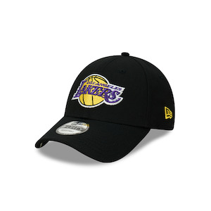 Clothing: New Era Los Angeles Lakers Black/Yellow 9FORTY Cloth Strap - 13366867