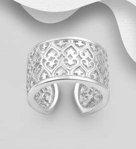 Stunning Swirl Design Sterling Silver Ring