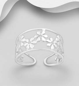 Beautiful Flower Design Sterling Silver Ring